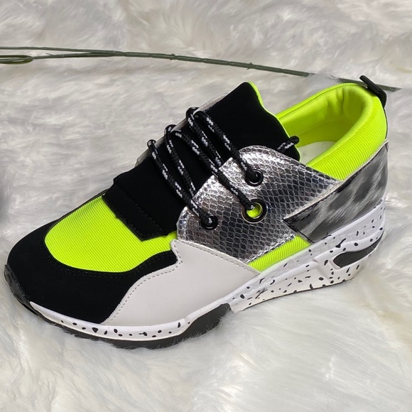 Neon Platform Sneaker for a fun sporty look - Picture 2 of 5